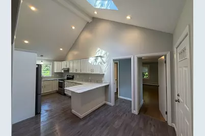 8 Kessell St, Grafton, MA 01519 - Photo 3