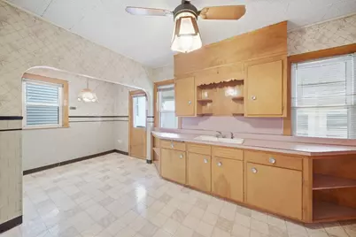 16 Henry Ave, Somerville, MA 02144 - Photo 5