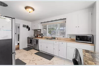 140 Lynnfield St, Lynn, MA 01904 - Photo 11