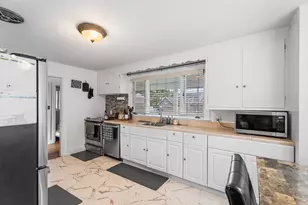 140 Lynnfield St, Lynn, MA 01904 - Photo 11