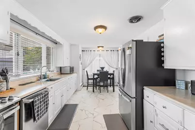 140 Lynnfield St, Lynn, MA 01904 - Photo 9