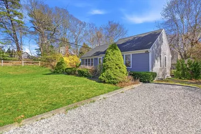 2 Juniper St, Plymouth, MA 02360 - Photo 3