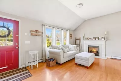 2 Juniper St, Plymouth, MA 02360 - Photo 7