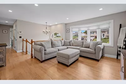 17 Vinal St, Hudson, MA 01749 - Photo 5