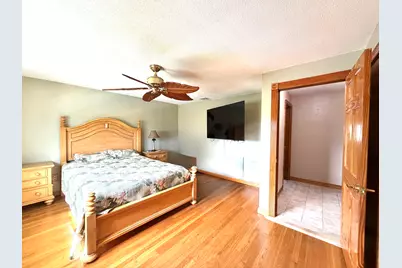 21 Venice #0, Saugus, MA 01906 - Photo 13