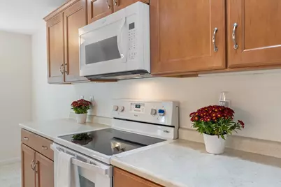 10 Ledgewood Way #10, Peabody, MA 01960 - Photo 15