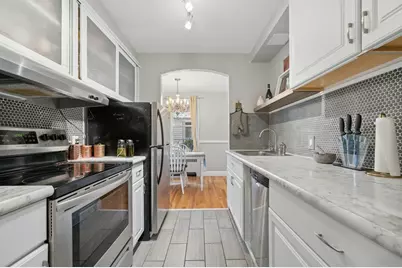 31 Chestnut St #1, Worcester, MA 01609 - Photo 3