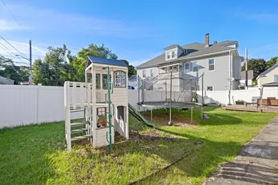 81 Liberty St, Lowell, MA 01851 - Photo 21