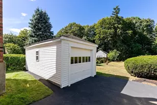 13 Lynnfield St, Peabody, MA 01960 - Photo 5