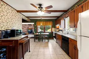 13 Lynnfield St, Peabody, MA 01960 - Photo 17