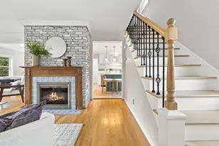 814 Lynnfield St, Lynnfield, MA 01940 - Photo 3