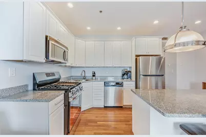 134-136 W 9th St #7, Boston, MA 02127 - Photo 3