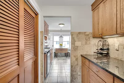 30 Oakley Rd #2, Watertown, MA 02472 - Photo 9