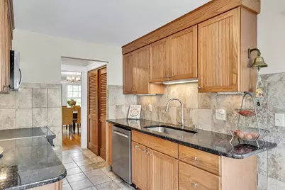 30 Oakley Rd #2, Watertown, MA 02472 - Photo 11