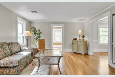 30 Oakley Rd #2, Watertown, MA 02472 - Photo 3