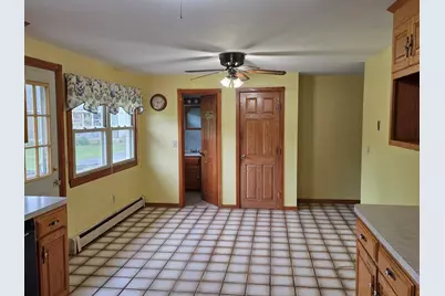 24 Elm St, Franklin, MA 02038 - Photo 5