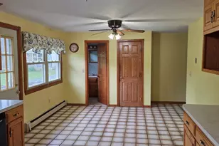 24 Elm St, Franklin, MA 02038 - Photo 5