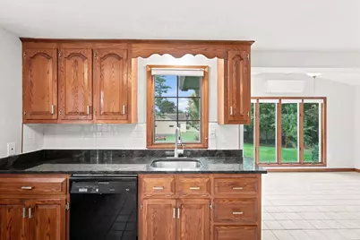 3 Norman Ave, Newburyport, MA 01950 - Photo 9