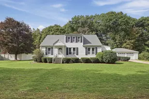 416 Rochdale St, Auburn, MA 01501 - Photo 1