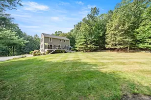 26 Elizabeth St, Amesbury, MA 01913 - Photo 37
