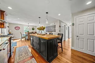 26 Elizabeth St, Amesbury, MA 01913 - Photo 7