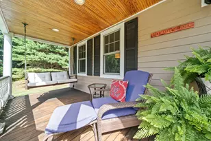 26 Elizabeth St, Amesbury, MA 01913 - Photo 35