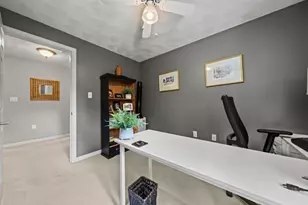 26 Elizabeth St, Amesbury, MA 01913 - Photo 25