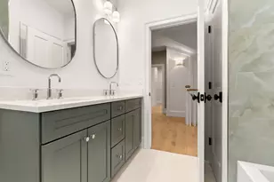 15 Broad St, Newburyport, MA 01950 - Photo 31