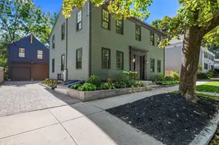 15 Broad St, Newburyport, MA 01950 - Photo 1
