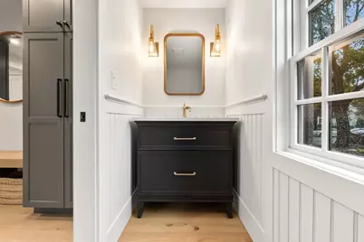15 Broad St, Newburyport, MA 01950 - Photo 5