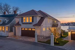 19 Lincoln House Pt, Swampscott, MA 01907 - Photo 1