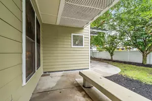 27 Wheeler St, Cambridge, MA 02138 - Photo 19