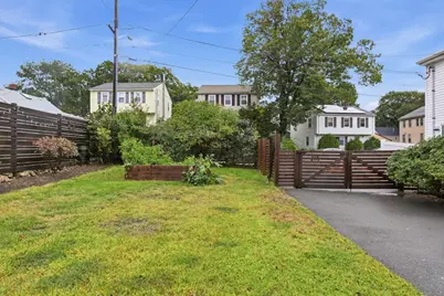 28 Cleveland Street, Medford, MA 02155 - Photo 23