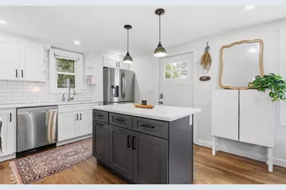 28 Cleveland Street, Medford, MA 02155 - Photo 3