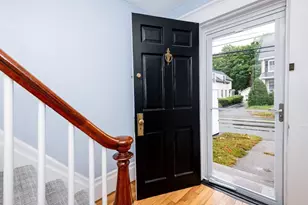 8 Washington St, Stoneham, MA 02180 - Photo 5