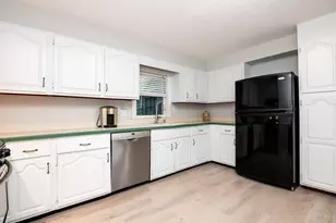 8 Washington St, Stoneham, MA 02180 - Photo 13