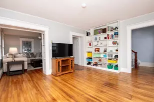 8 Washington St, Stoneham, MA 02180 - Photo 7
