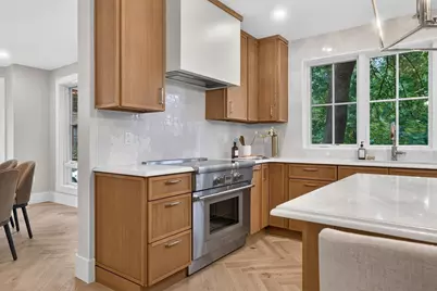 21 Cottage Park Ave, Cambridge, MA 02140 - Photo 7