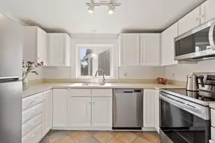 7 Thoreau Ct, Concord, MA 01742 - Photo 11