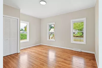 74 S Maple St, Westfield, MA 01085 - Photo 9