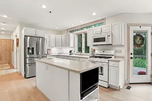 9 Fox Run Dr, Haverhill, MA 01832 - Photo 5