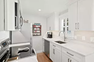 2 Greenleaf St, Newburyport, MA 01950 - Photo 13