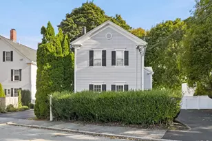2 Greenleaf St, Newburyport, MA 01950 - Photo 3