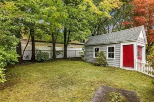 12 Collins St, Newburyport, MA 01950 - Photo 19