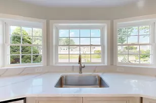 6 Emerald Pl, Raynham, MA 02767 - Photo 5