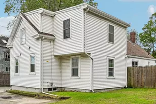 24 Andover St, Peabody, MA 01960 - Photo 3
