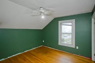 1439 Worcester St, Springfield, MA 01151 - Photo 17