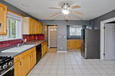 1439 Worcester St, Springfield, MA 01151 - Photo 3