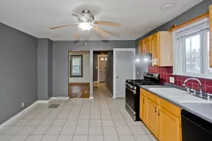 1439 Worcester St, Springfield, MA 01151 - Photo 5
