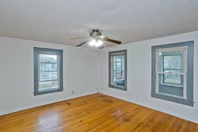 1439 Worcester St, Springfield, MA 01151 - Photo 13
